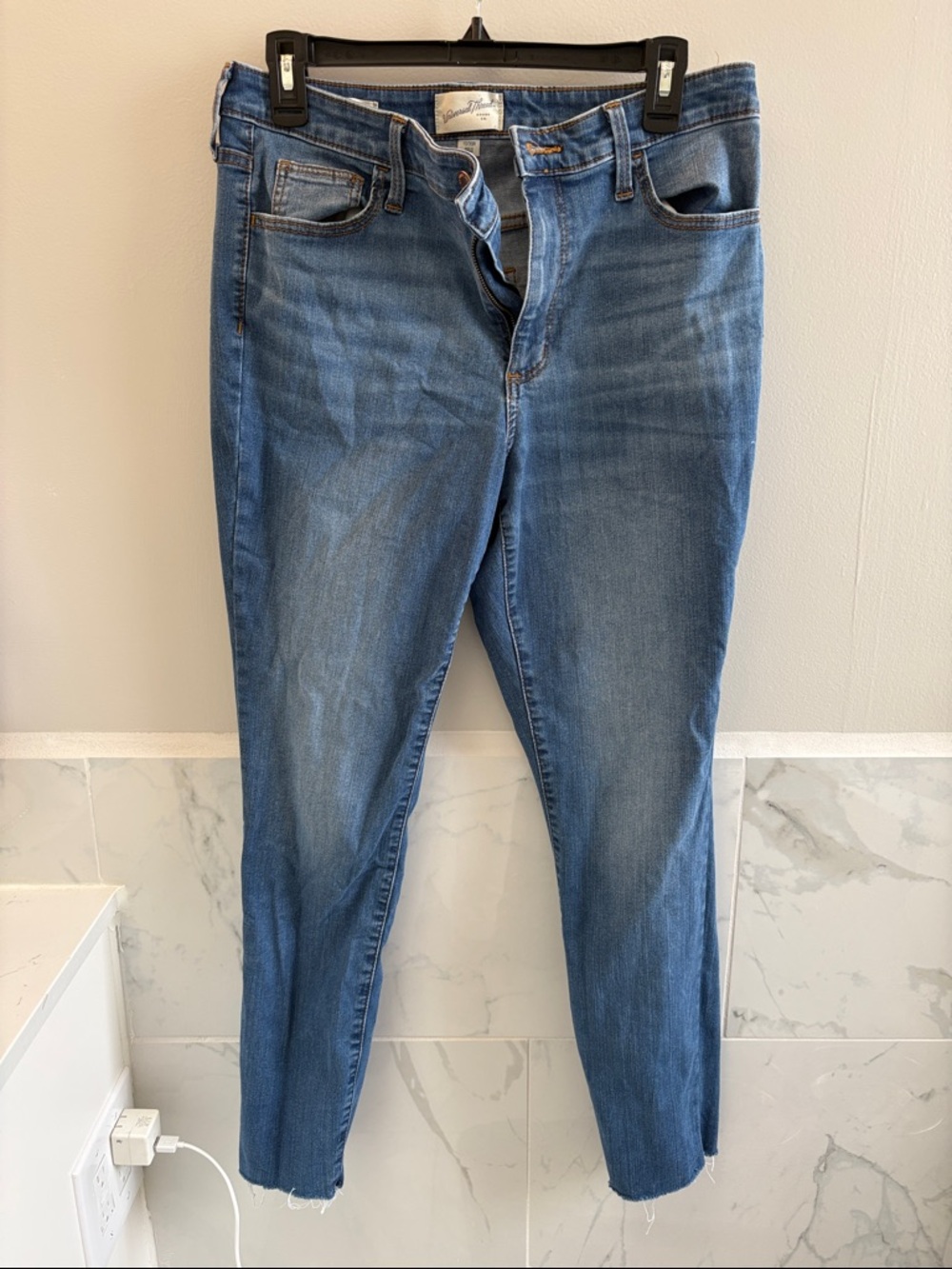 Universal Thread Mid Blue Skinny Jeans